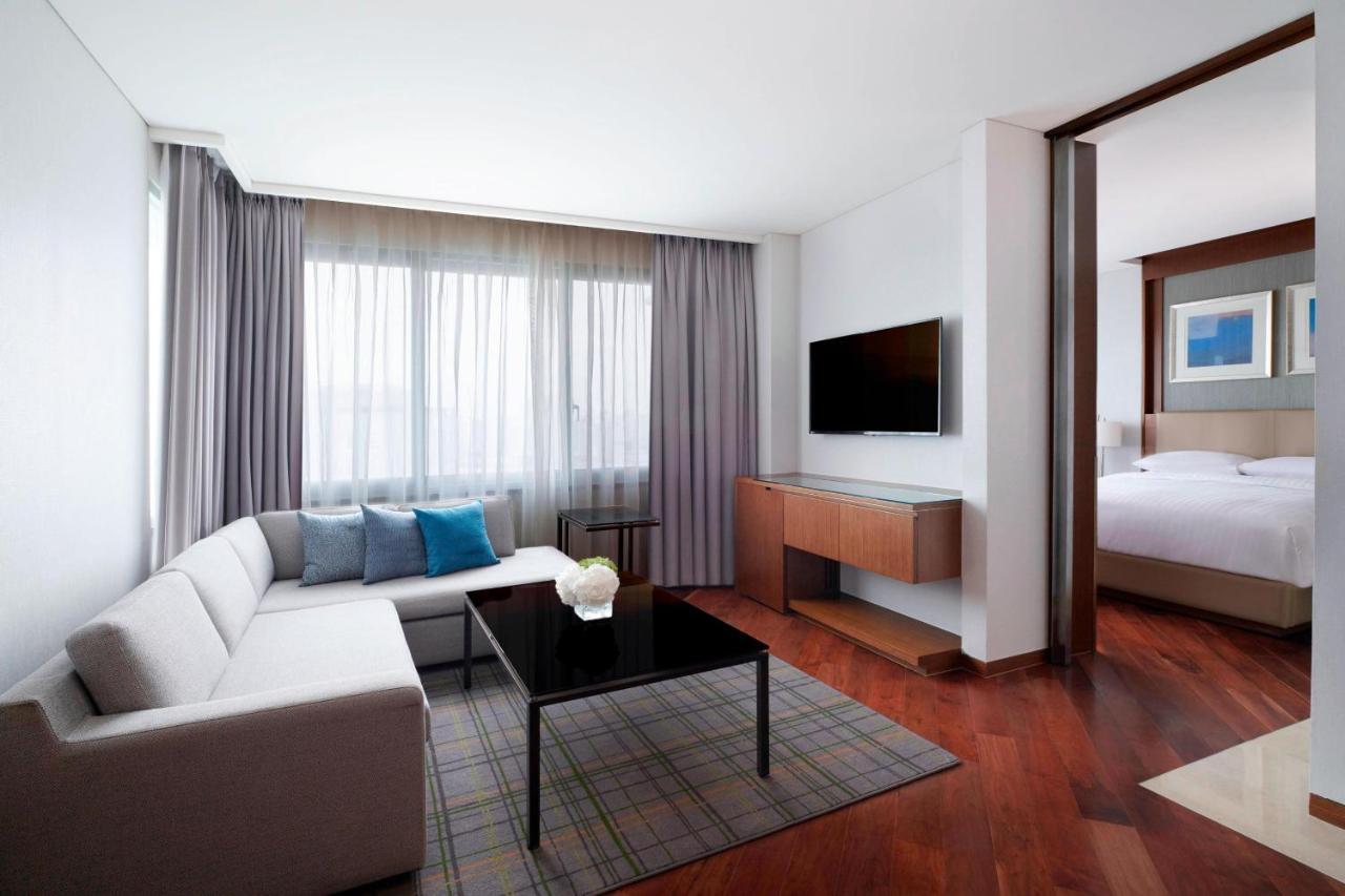 Hotel Courtyard By Marriott Seoul Times Square Zewnętrze zdjęcie